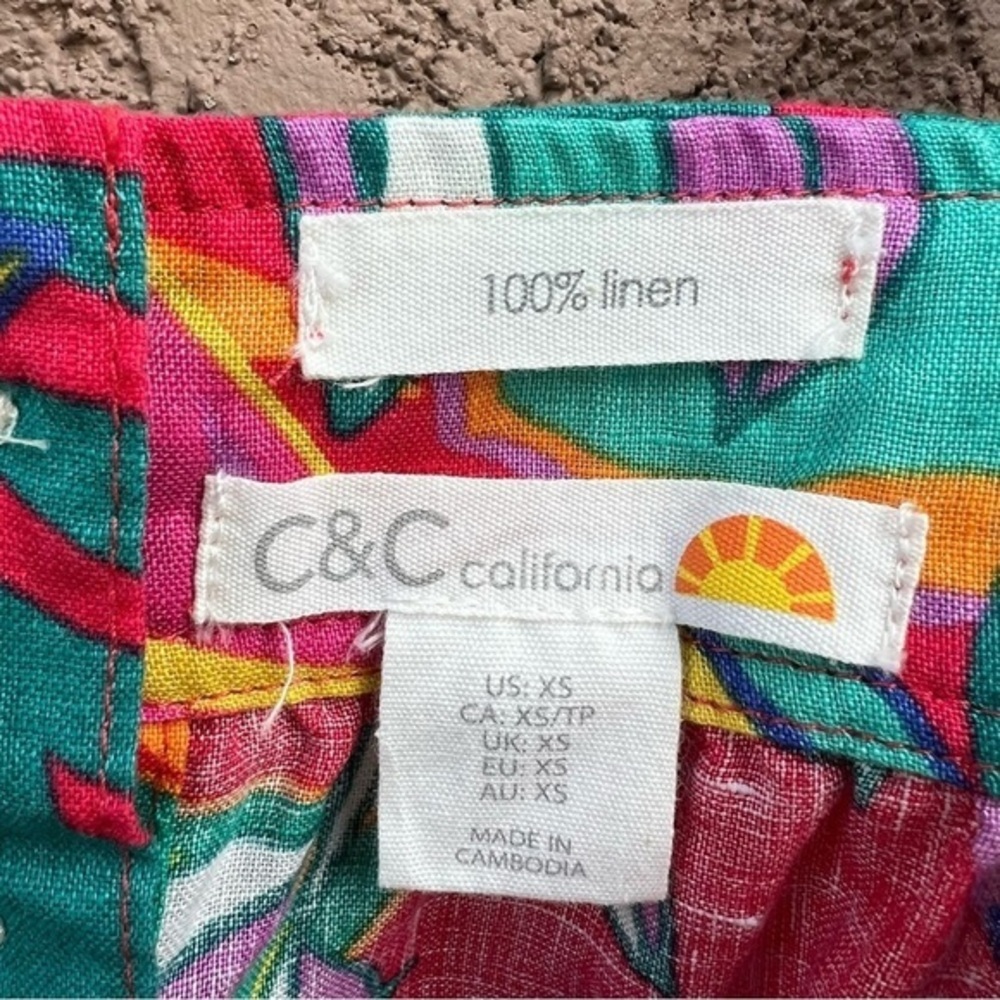 C&C California Red Tropical Print Button-Front Tank - Picture 6 of 9